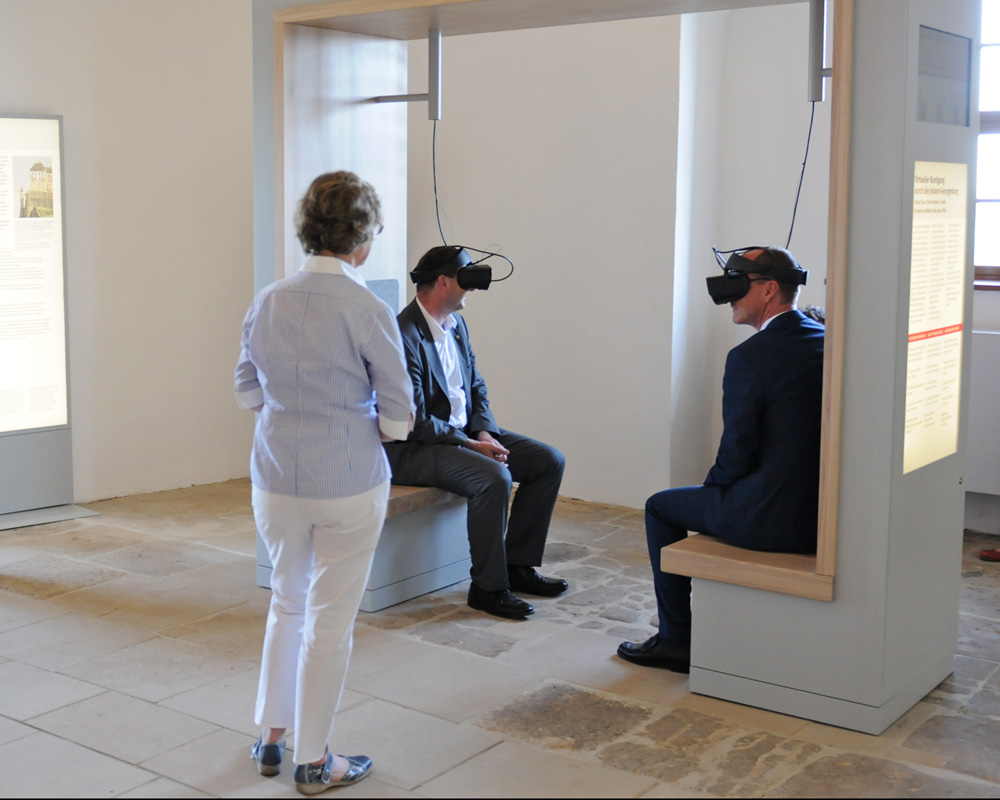 Virtual Reality for museum exhibitions - experience history up close in 3D