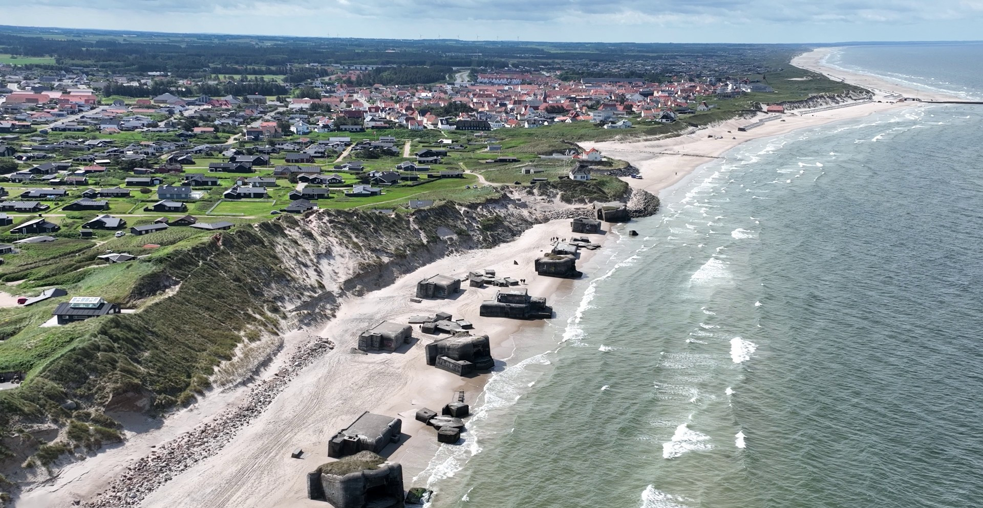 Drohnenaufnahme Lökken Furreby Küstenbatterie